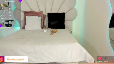 Snapshot of shairytovar chatting on 10/12/25, 06:34 shairytovar online show from 10/12/25, 06:34