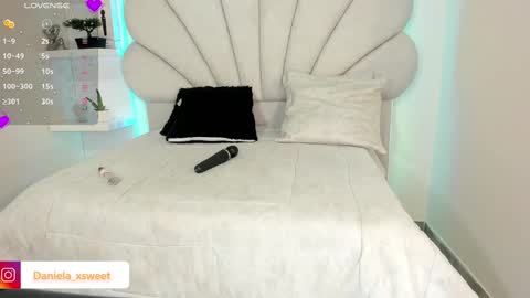 Snapshot of shairytovar chatting on 10/17/25, 07:44 shairytovar online show from 10/17/25, 07:44