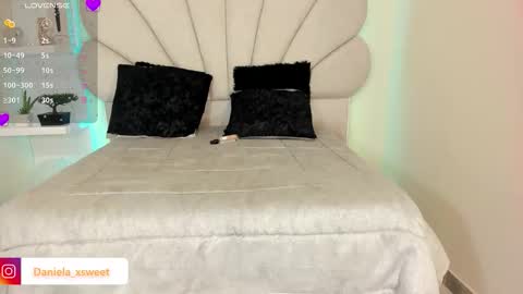 Snapshot of shairytovar chatting on 10/19/25, 06:14 shairytovar online show from 10/19/25, 06:14