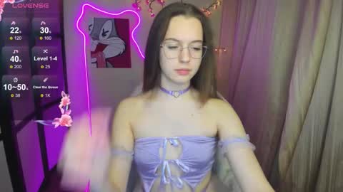 Vivian online show from 11/13/25, 04:39