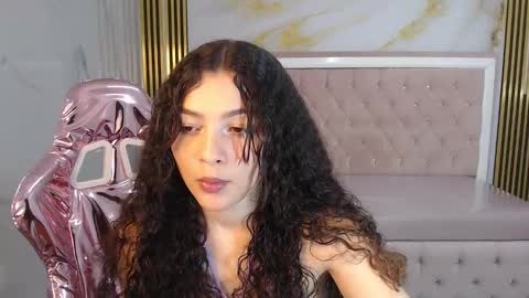 Snapshot of shalon_diaz_sub chatting on 12/26/24, 01:10 Shalon online show from 12/26/24, 01:10
