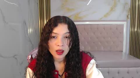 Snapshot of shalon_diaz_sub chatting on 01/07/25, 01:03 Shalon online show from 01/07/25, 01:03