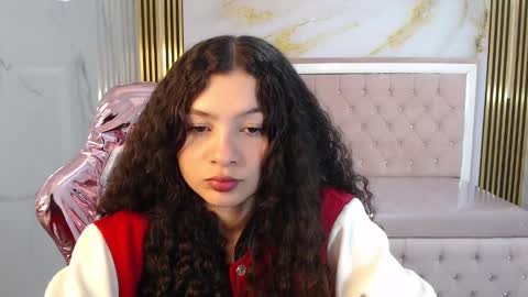 Snapshot of shalon_diaz_sub chatting on 01/21/25, 01:00 Shalon online show from 01/21/25, 01:00