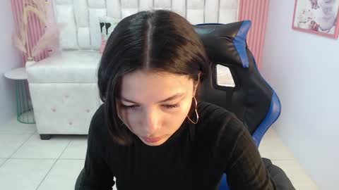 Snapshot of shalon_diaz_sub chatting on 09/20/25, 01:23 Shalon online show from 09/20/25, 01:23
