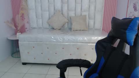 Shalon  online show from 10/22/25, 02:17