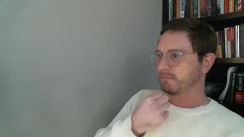 Snapshot of shamelesswetdream chatting on 02/14/25, 12:30 shamelesswetdream online show from 02/14/25, 12:30
