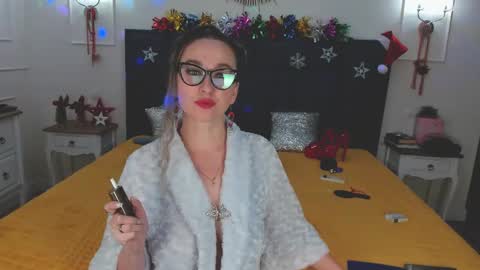 Snapshot of shana_power chatting on 12/26/24, 03:59 Svetlana ...........help me get 100 reactions before the end of the year Thumb up if you like me I appreciate it and thank you online show from 12/26/24, 03:59