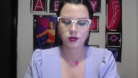 Snapshot of shanellmoore chatting on 12/20/24, 07:17 Shanell Moore online show from 12/20/24, 07:17