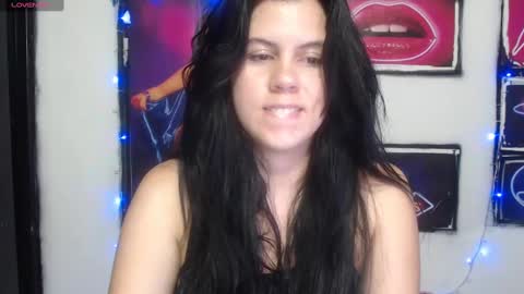 Snapshot of shanellmoore chatting on 02/10/25, 11:13 Shanell Moore online show from 02/10/25, 11:13