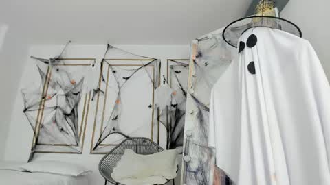 SHANON online show from 10/14/25, 12:06