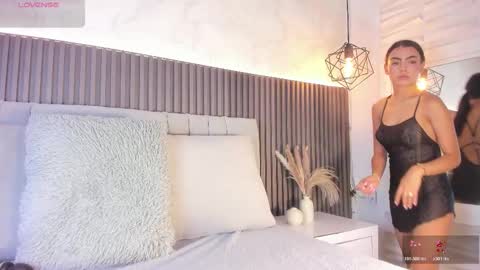 SHANON online show from 10/28/25, 07:16