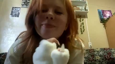 Kristin online show from 10/31/25, 07:09