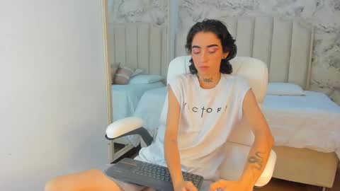 Shantal online show from 10/24/25, 03:36