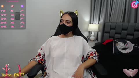 Snapshot of shantalakrisha chatting on 01/15/25, 07:34 Shantala online show from 01/15/25, 07:34