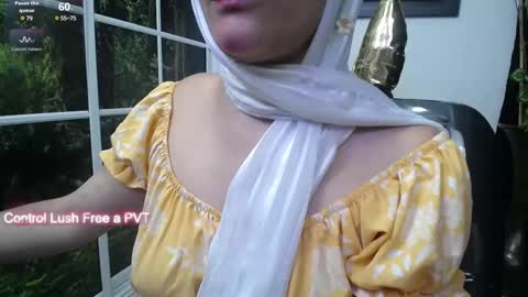 Snapshot of shantalakrisha chatting on 03/06/25, 11:47 Shantala online show from 03/06/25, 11:47