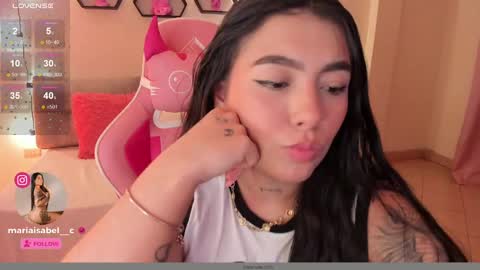 Snapshot of shantall_vidales chatting on 02/17/25, 05:36 online show from 02/17/25, 05:36