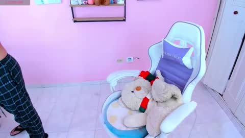 shantals online show from 11/08/25, 01:28