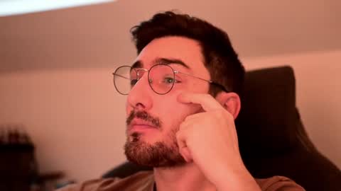 frenchy boy online show from 12/10/24, 07:58