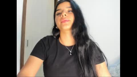 Snapshot of shara_jones chatting on 02/18/25, 05:53 Sara online show from 02/18/25, 05:53