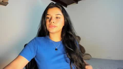 Snapshot of shara_jones chatting on 09/11/25, 06:35 Sara online show from 09/11/25, 06:35