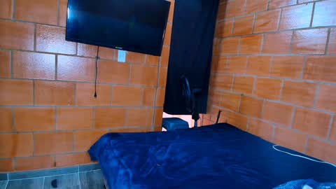 Snapshot of sharain chatting on 12/27/24, 10:16 My real name is bella Much Gust online show from 12/27/24, 10:16