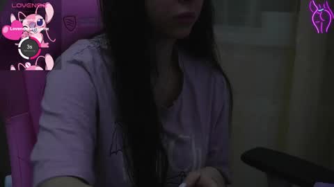 Snapshot of sharkgirl_ chatting on 01/08/25, 02:25 Miley online show from 01/08/25, 02:25