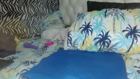 sharlot03 online show from 02/22/25, 11:13