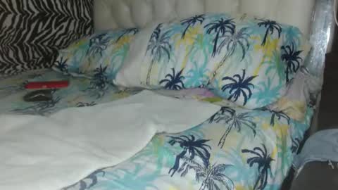 sharlot03 online show from 02/24/25, 11:21