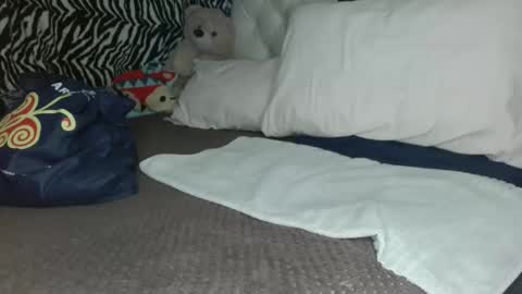 sharlot03 online show from 03/10/25, 11:10