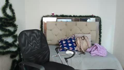 Sara online show from 12/18/24, 09:18