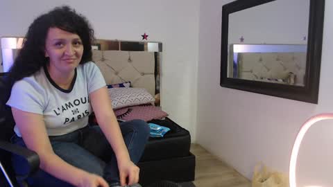 Sara online show from 01/04/25, 08:27