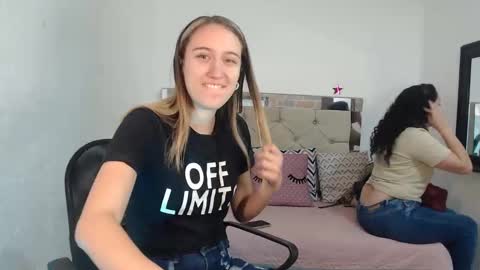 Sara online show from 02/19/25, 02:23