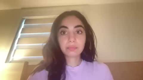 sharnn_b online show from 11/17/25, 06:35