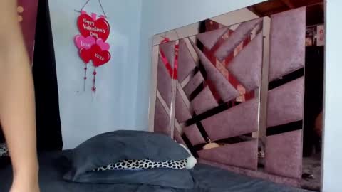 SHARONDELUXE online show from 03/12/25, 04:51