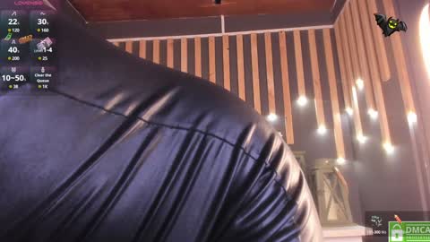 Snapshot of sharoon_gold chatting on 01/14/25, 02:08 Your mistress Sharon online show from 01/14/25, 02:08