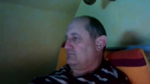 Snapshot of sharpshoder chatting on 03/07/25, 09:48 Peter online show from 03/07/25, 09:48