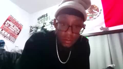 Snapshot of shawnvegas67 chatting on 11/14/25, 08:51 shawnvegas67 online show from 11/14/25, 08:51