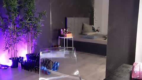 Snapshot of shayblonde chatting on 03/07/25, 11:05 shayblonde online show from 03/07/25, 11:05
