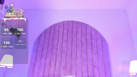 Shayla Davis  online 240 pm - 1000 pm online show from 12/29/24, 02:49