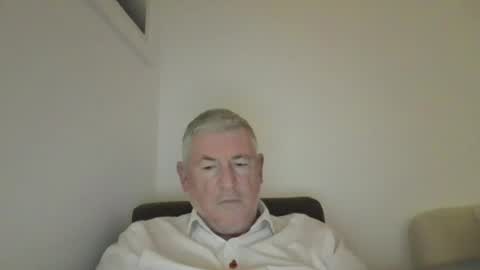 she52 online show from 10/30/25, 05:46