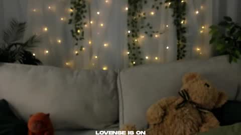 Anika online show from 10/08/25, 01:09