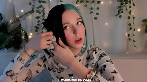 Anika online show from 11/13/25, 12:04