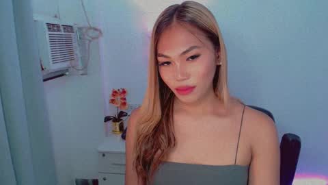 Snapshot of shealana69 chatting on 12/28/24, 04:19 MY IG Shealana69 online show from 12/28/24, 04:19