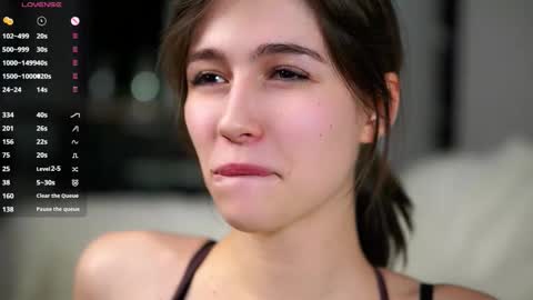 Tessa online show from 10/21/25, 03:13