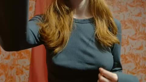 Erika online show from 01/06/25, 01:20