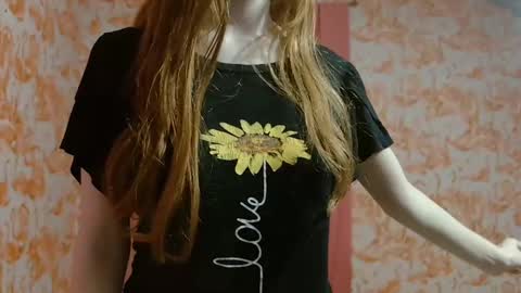 Erika online show from 09/18/25, 02:35