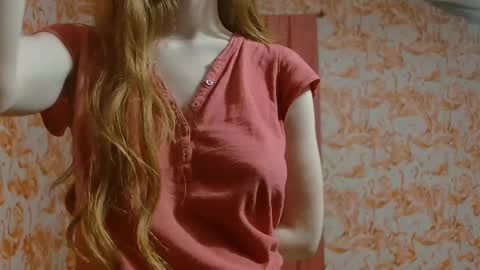 Erika online show from 09/26/25, 05:11