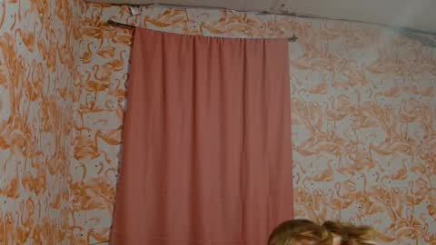 Erika online show from 11/11/25, 10:43