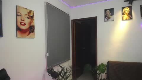 Shellsy H   online show from 02/23/25, 09:11