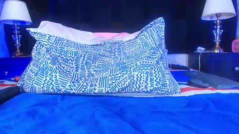 Snapshot of shelsy_loreds chatting on 02/13/25, 05:54 Shelsy online show from 02/13/25, 05:54